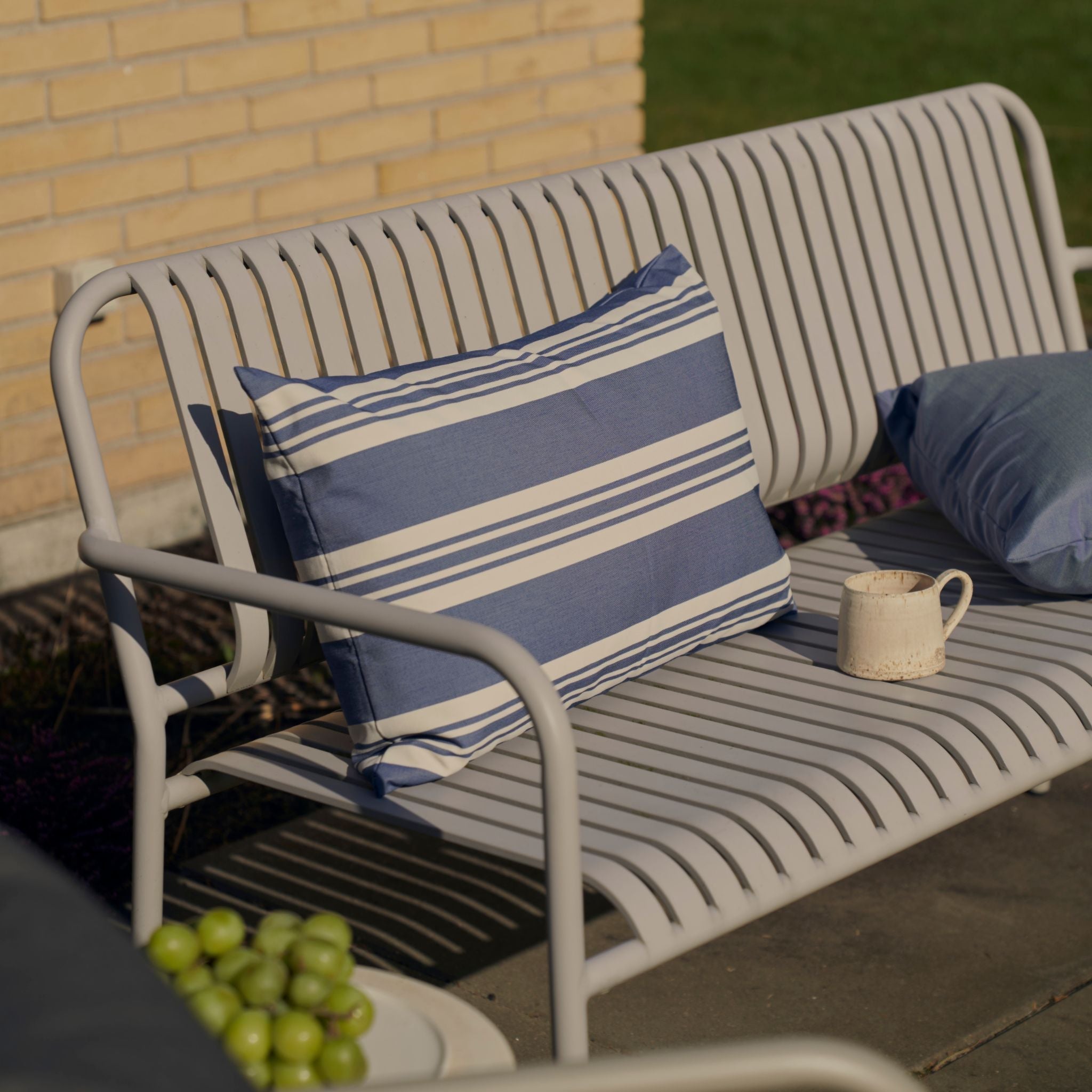 Outdoor-Kissen 50x50 - Blau gestreift (Auslaufende Farbe)