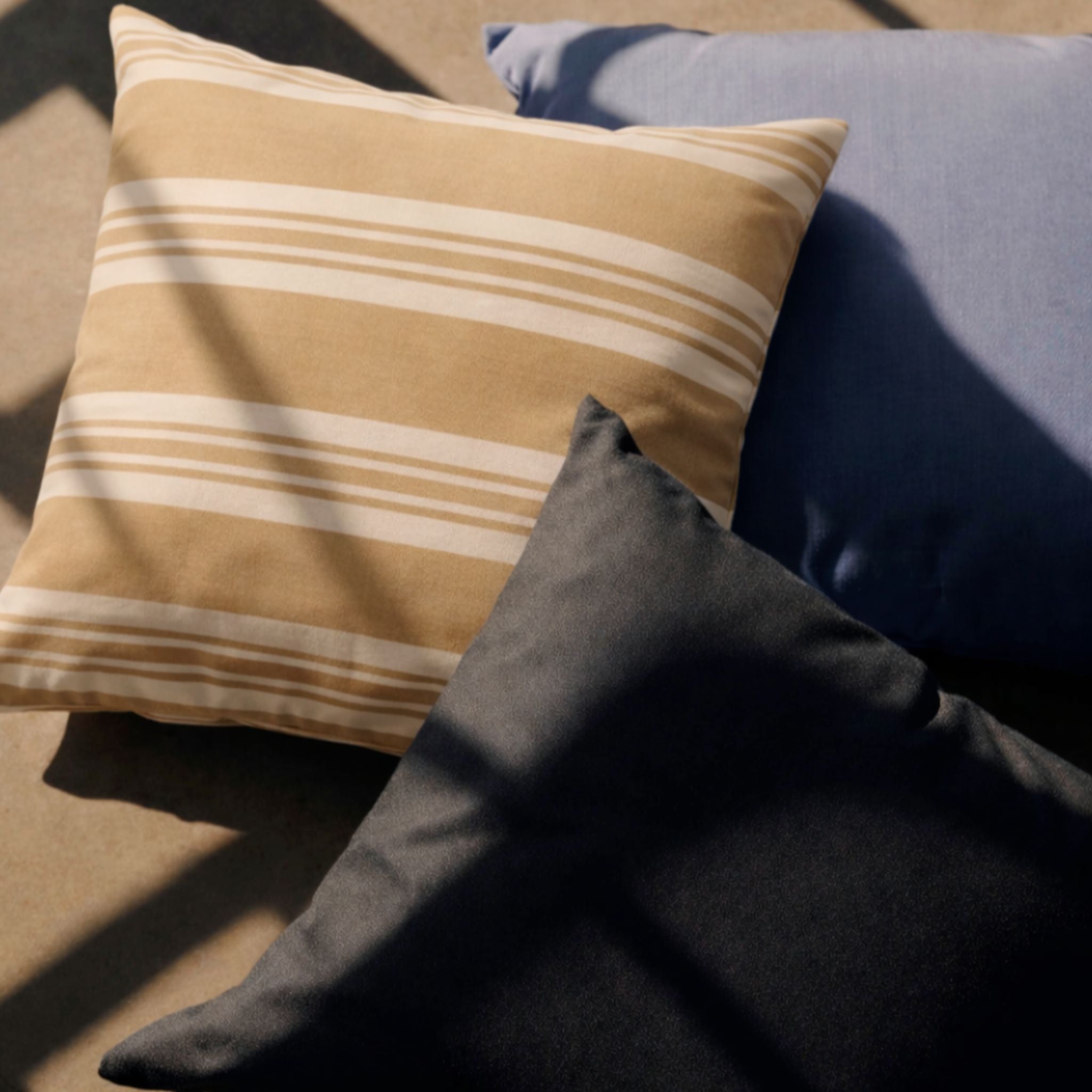 Outdoor-Kissen 50x50 - Beige gestreift